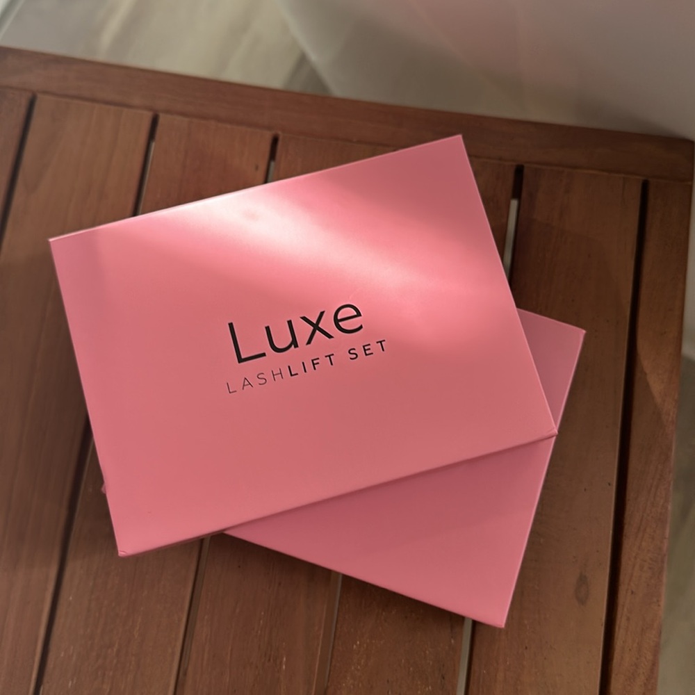 TWO Luxe sets lash lift lash curler